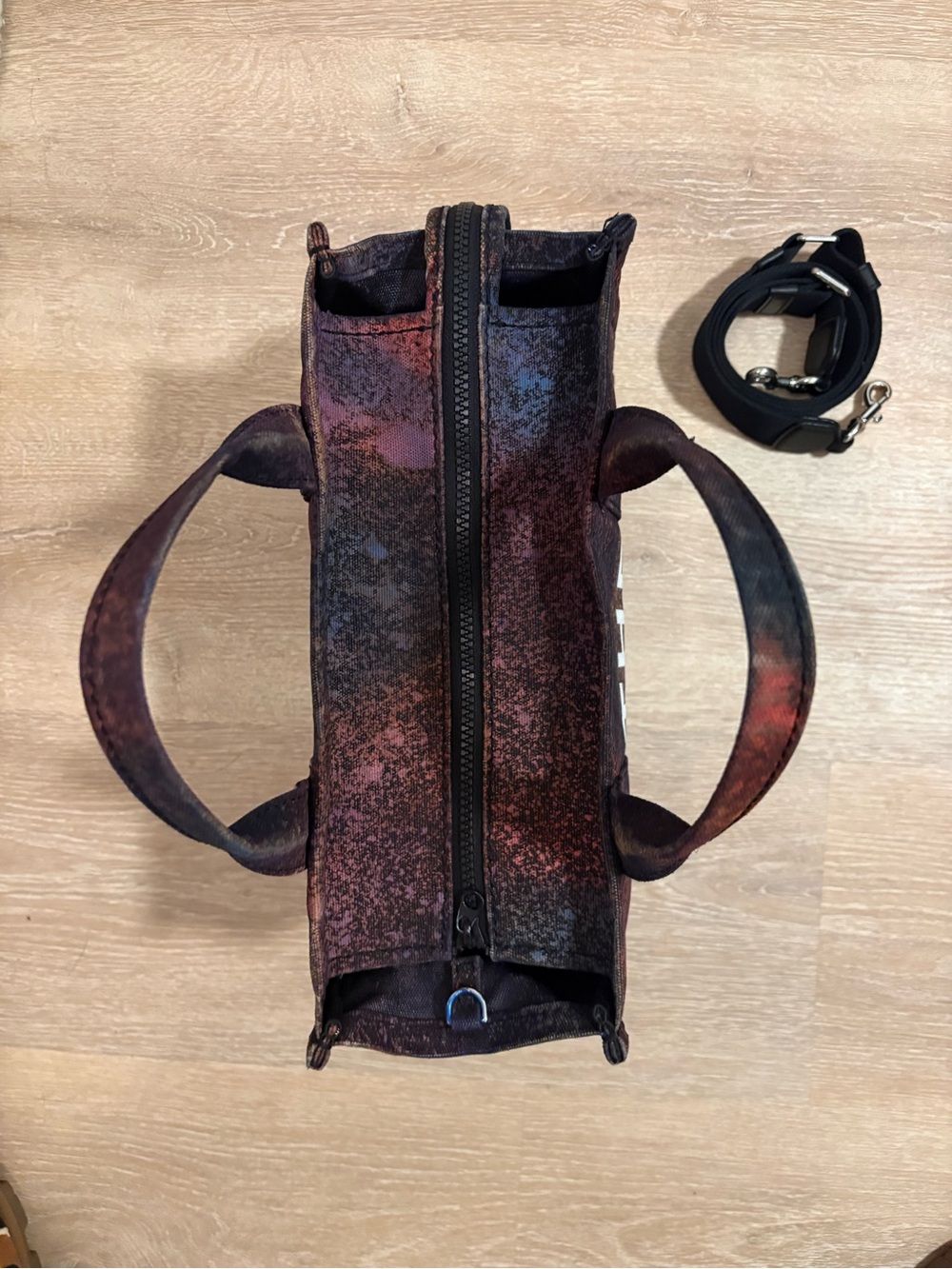 Medium Marc Jacobs “Galactic Space Dust” The Tote Bag - Picture 7 of 13